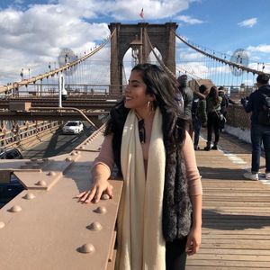 Meet your Posher, Paola